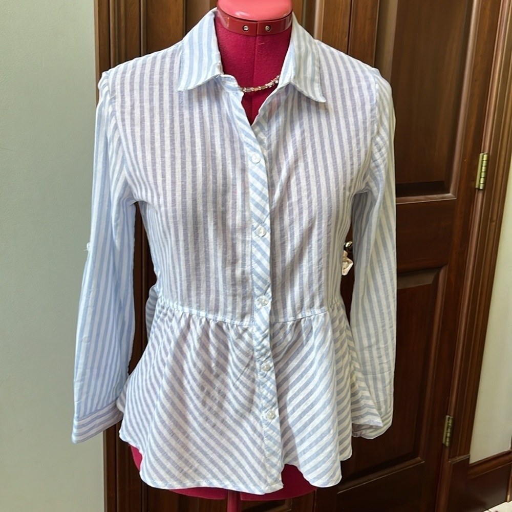 Love Notes Button down Lightweight blouse Cotton Lt. blue/white stripes Size S